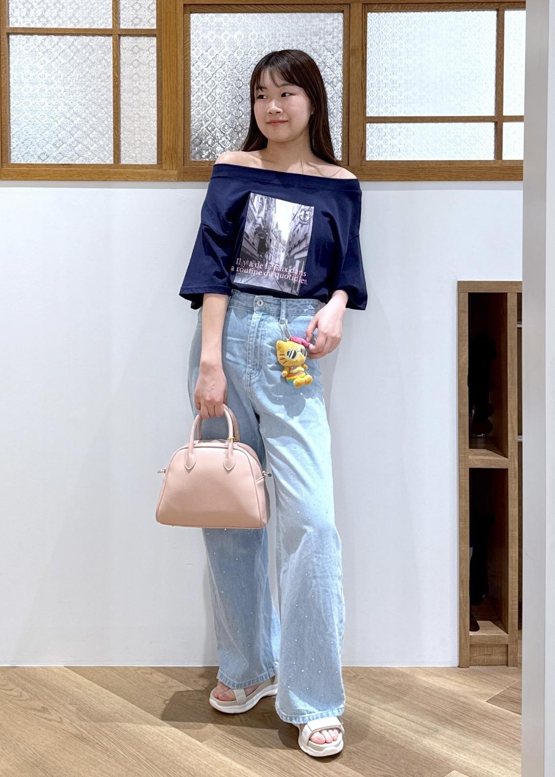 ROPE' PICNICのオフショルプリントハーフスリーブTシャツを使ったコーディネートを紹介します。｜Rakuten Fashion(楽天ファッション／旧楽天ブランドアベニュー)5960852