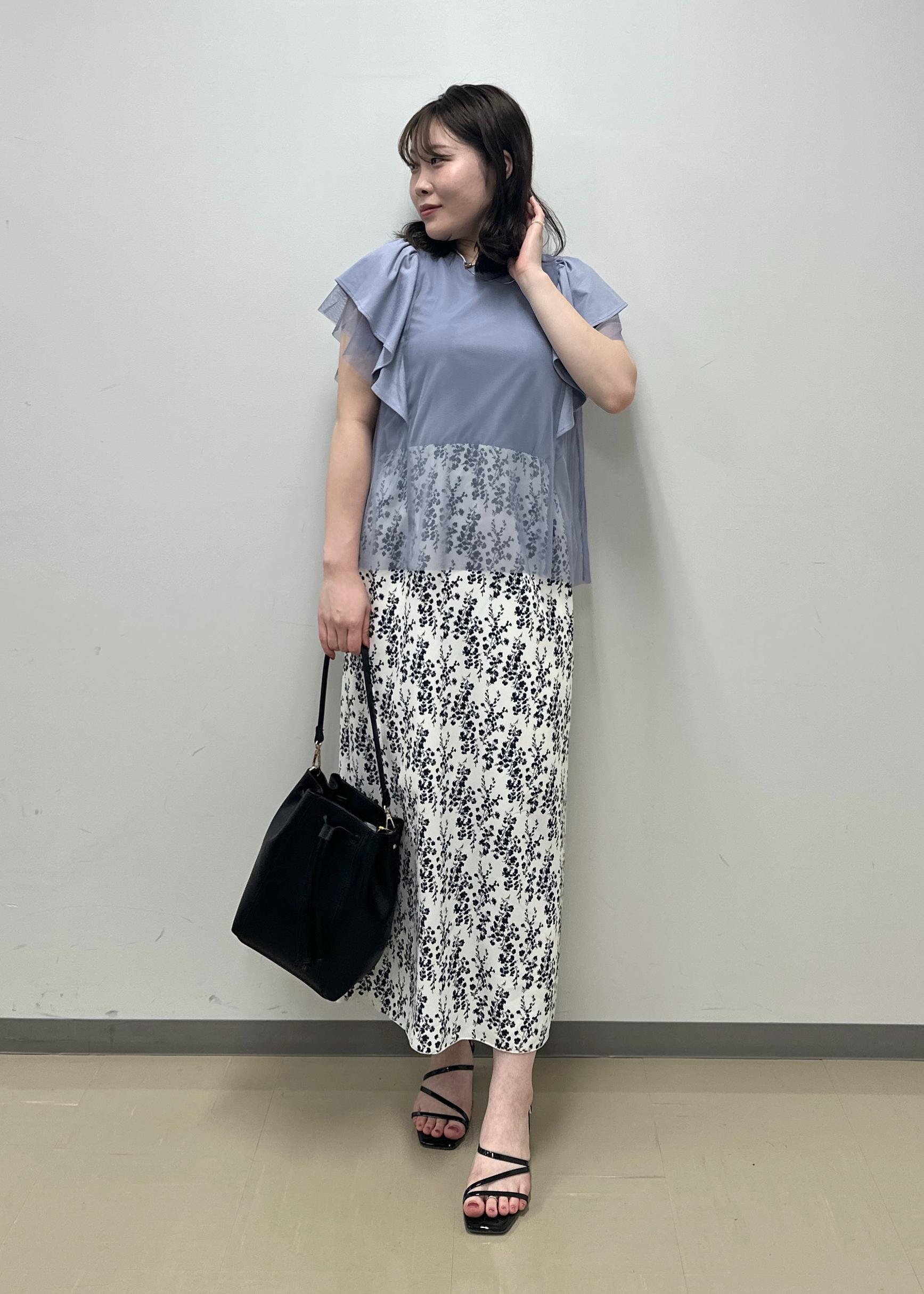 ROPE' PICNICの【UVカット・接触冷感】Cutee チュールレイヤード風フリルトップスを使ったコーディネートを紹介します。｜Rakuten Fashion(楽天ファッション／旧楽天ブランドアベニュー)5960854