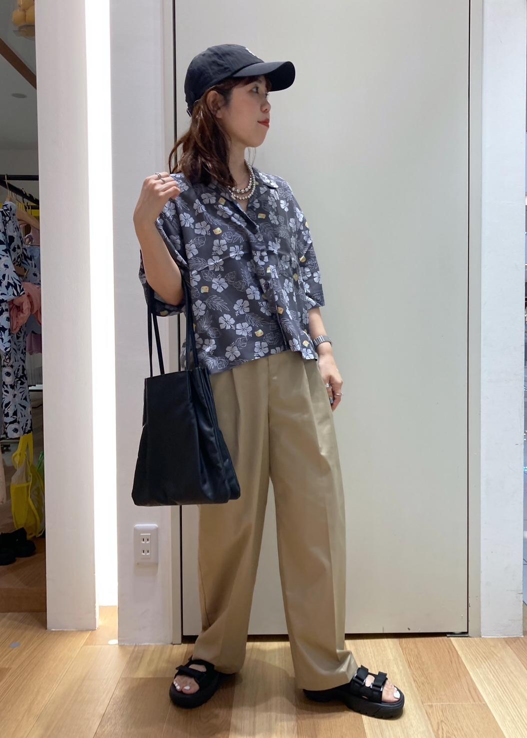 ROPE' PICNICの【UVカット・接触冷感】タックチノワイドパンツを使ったコーディネートを紹介します。｜Rakuten Fashion(楽天ファッション／旧楽天ブランドアベニュー)5960907