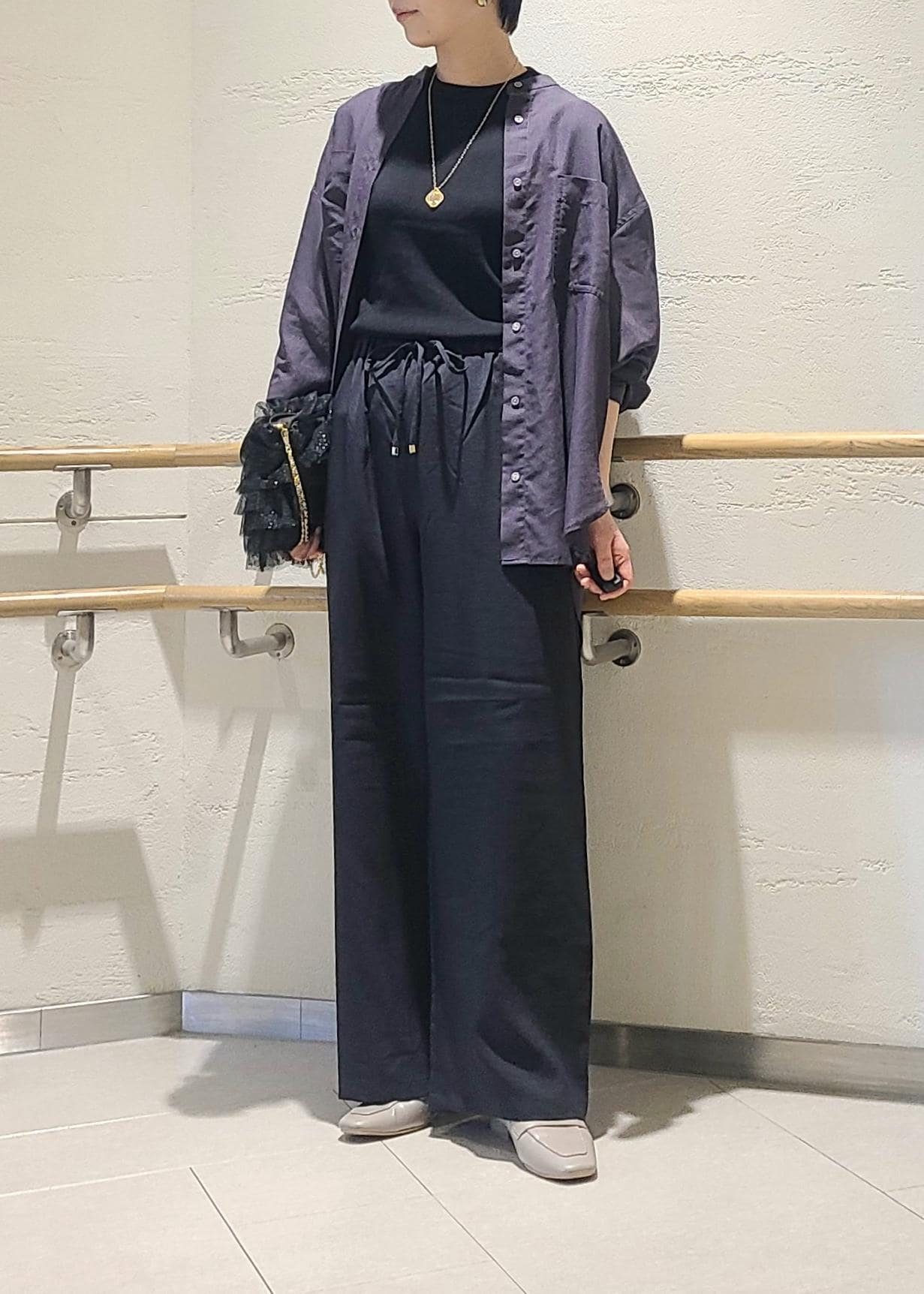 ROPE' PICNICの着丈が選べるバンドカラー無地シアーシャツを使ったコーディネートを紹介します。｜Rakuten Fashion(楽天ファッション／旧楽天ブランドアベニュー)5960928