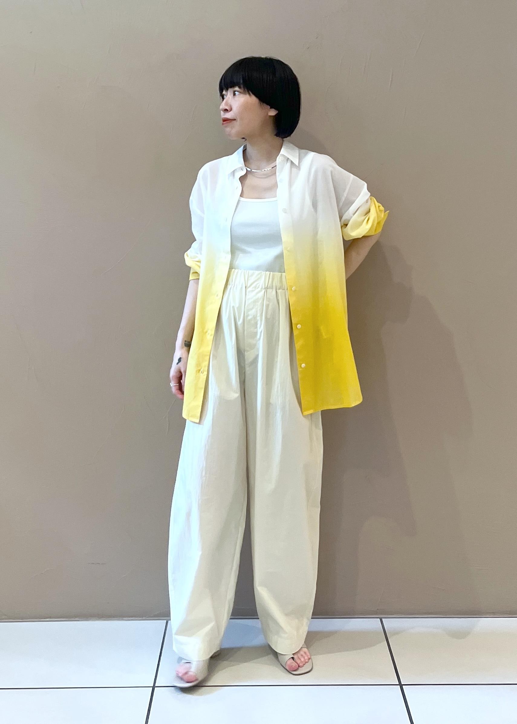 SALON adam et rope'のウォーターリぺレントイージーカービーパンツ[撥水加工]を使ったコーディネートを紹介します。｜Rakuten Fashion(楽天ファッション／旧楽天ブランドアベニュー)5993020