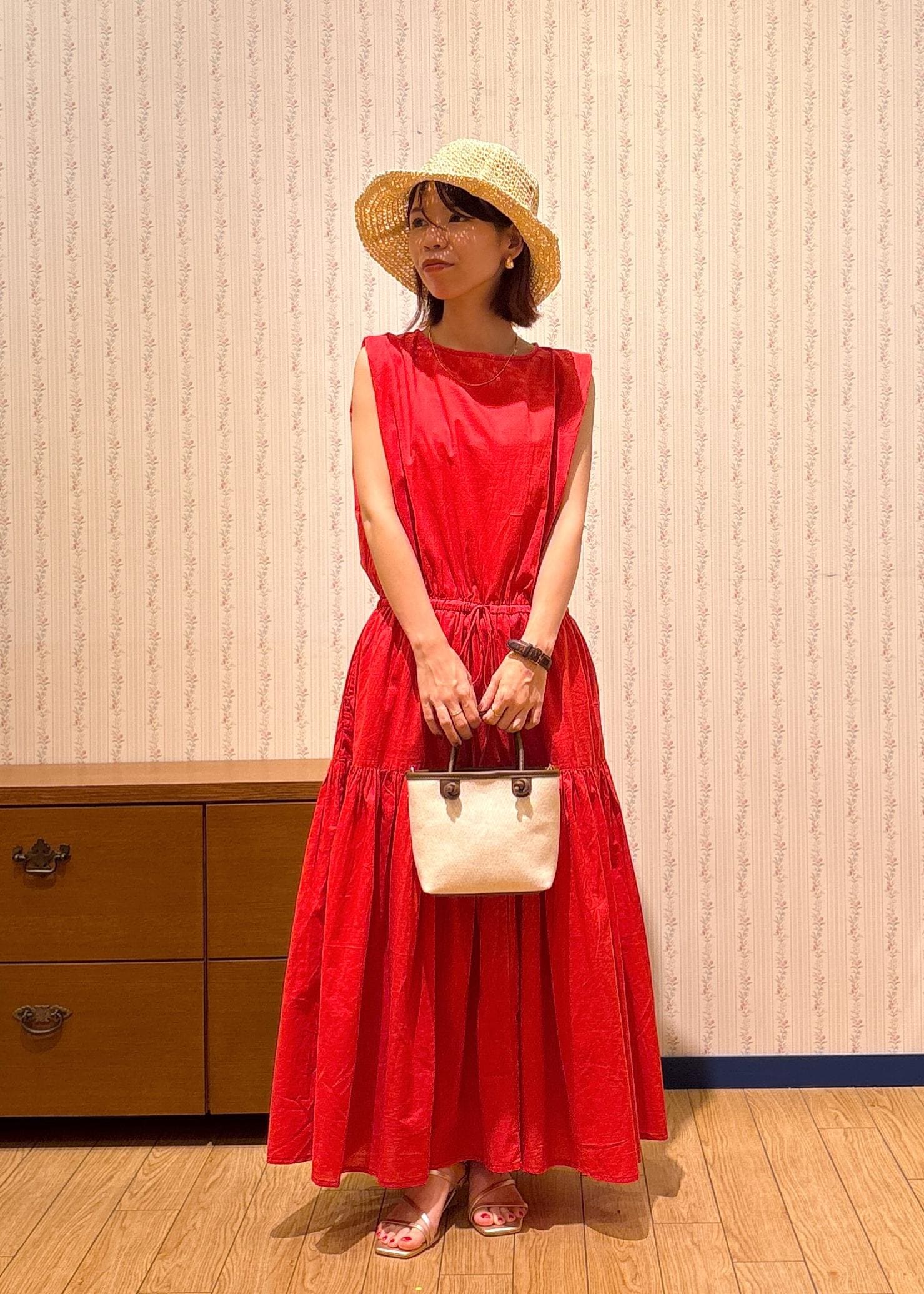 ROPE' PICNICのコットンボイルティアードワンピースを使ったコーディネートを紹介します。｜Rakuten Fashion(楽天ファッション／旧楽天ブランドアベニュー)5994028