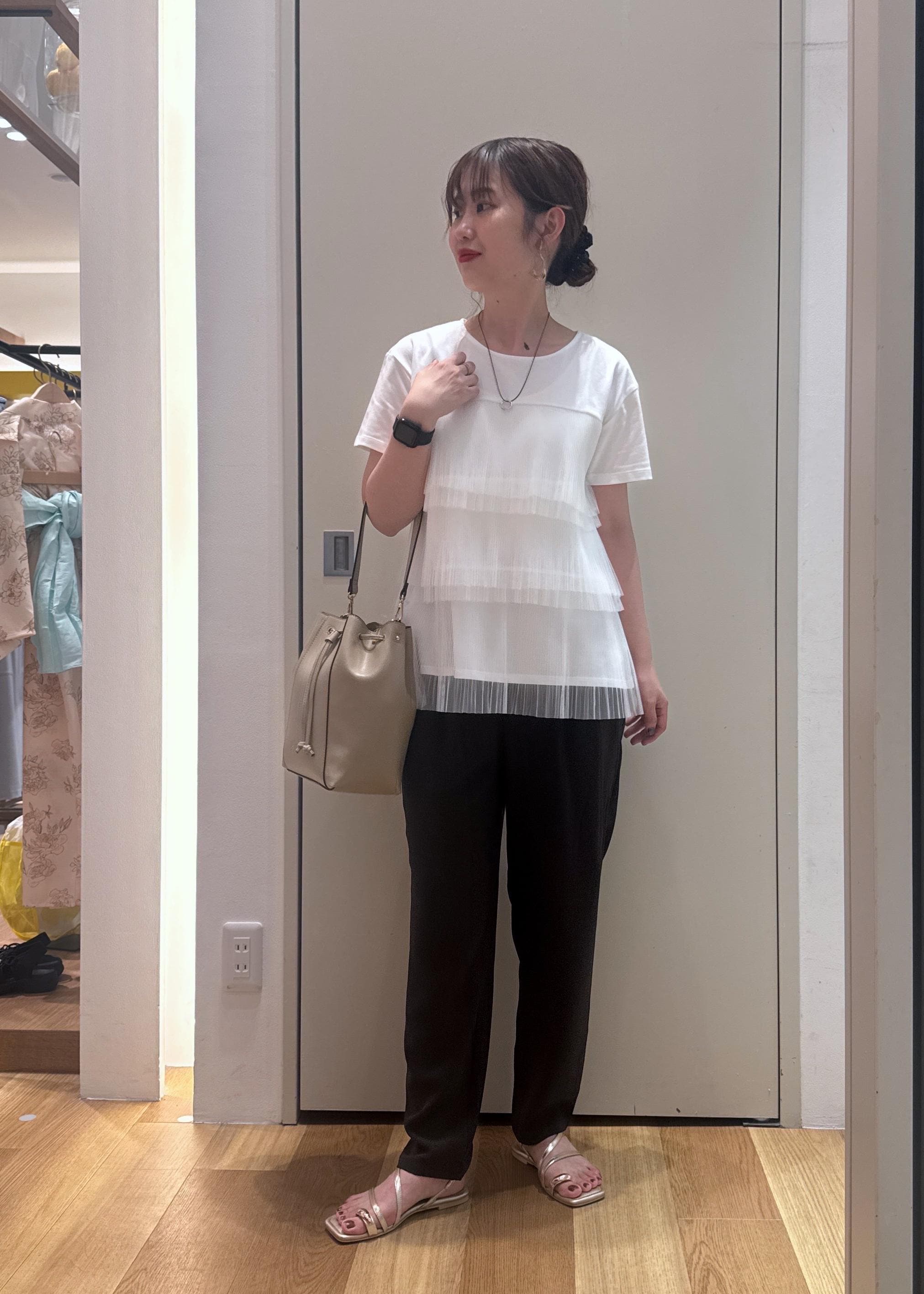 ROPE' PICNICのプリーツチュールドッキングTシャツを使ったコーディネートを紹介します。｜Rakuten Fashion(楽天ファッション／旧楽天ブランドアベニュー)5994011