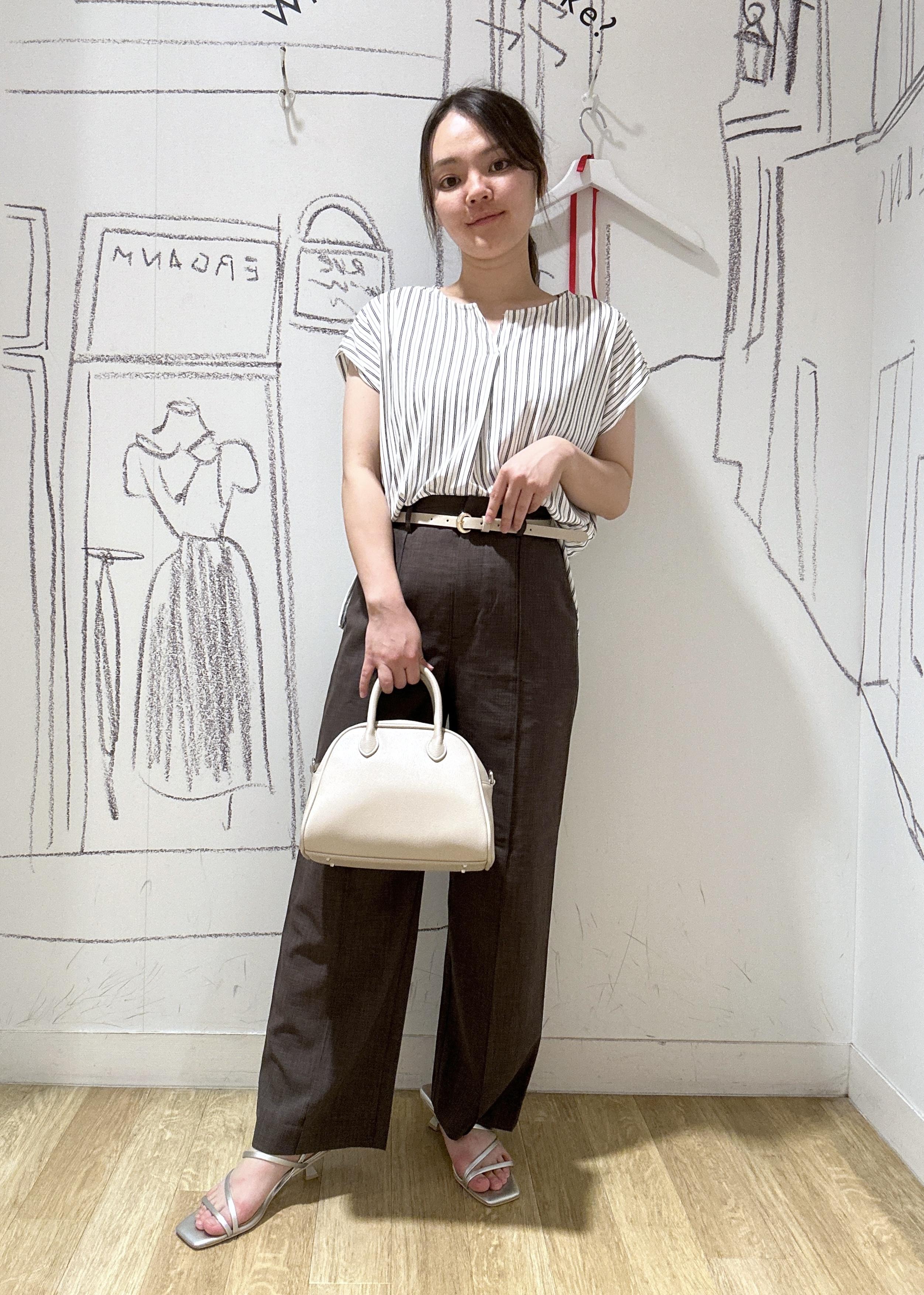 ROPE' PICNICのカットジョーゼットスキッパートップスを使ったコーディネートを紹介します。｜Rakuten Fashion(楽天ファッション／旧楽天ブランドアベニュー)6028794