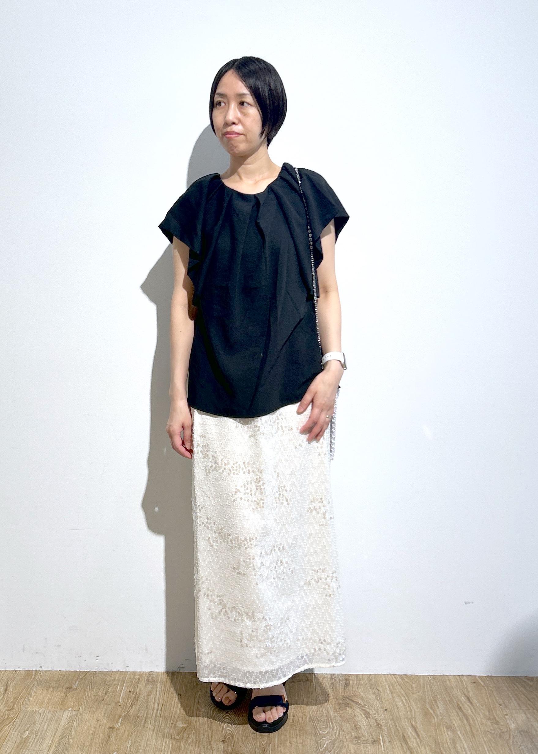 ROPE' PICNICのスパンコールアイラインスカートを使ったコーディネートを紹介します。｜Rakuten Fashion(楽天ファッション／旧楽天ブランドアベニュー)6028843