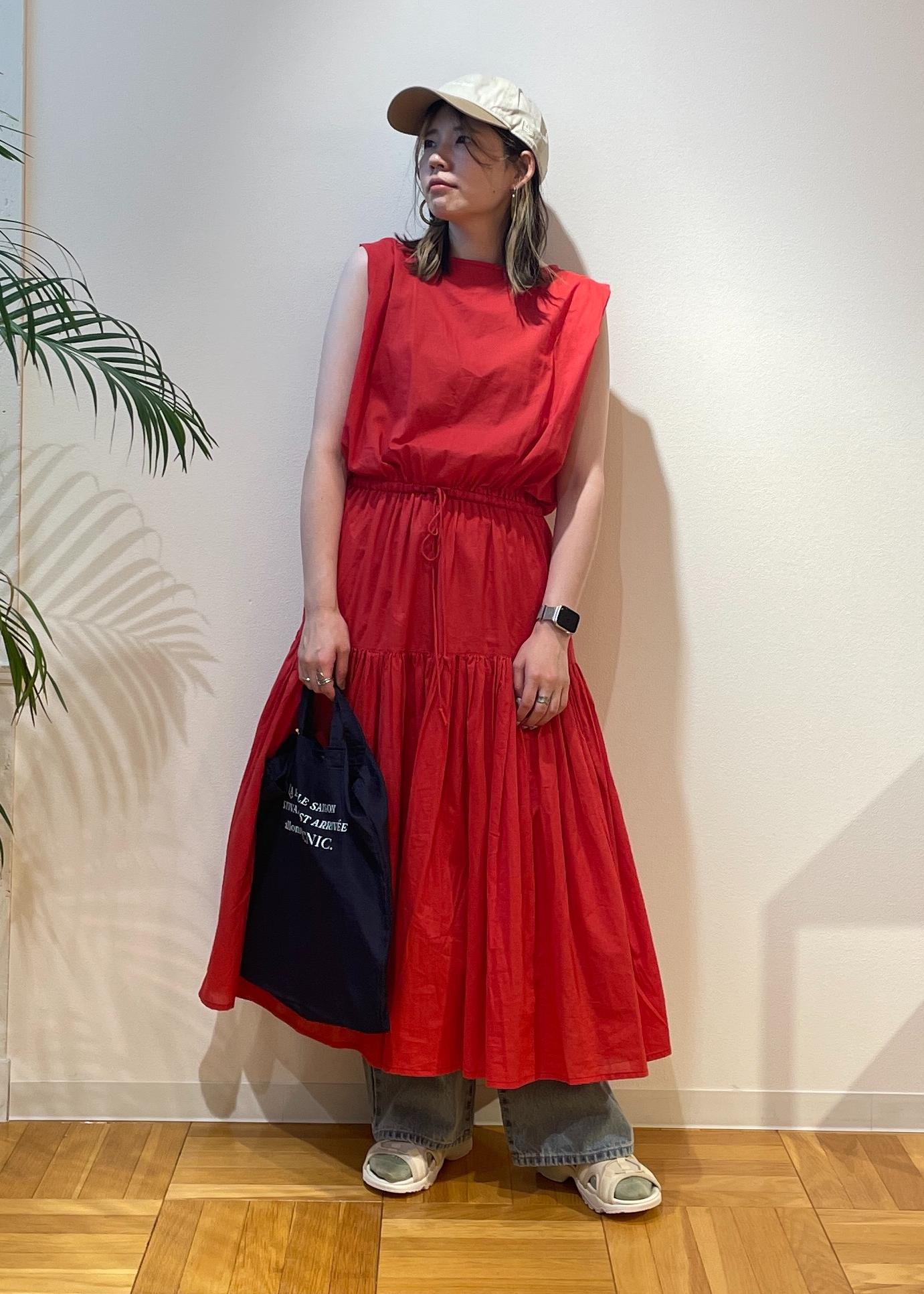 ROPE' PICNICのコットンボイルティアードワンピースを使ったコーディネートを紹介します。｜Rakuten Fashion(楽天ファッション／旧楽天ブランドアベニュー)6028860