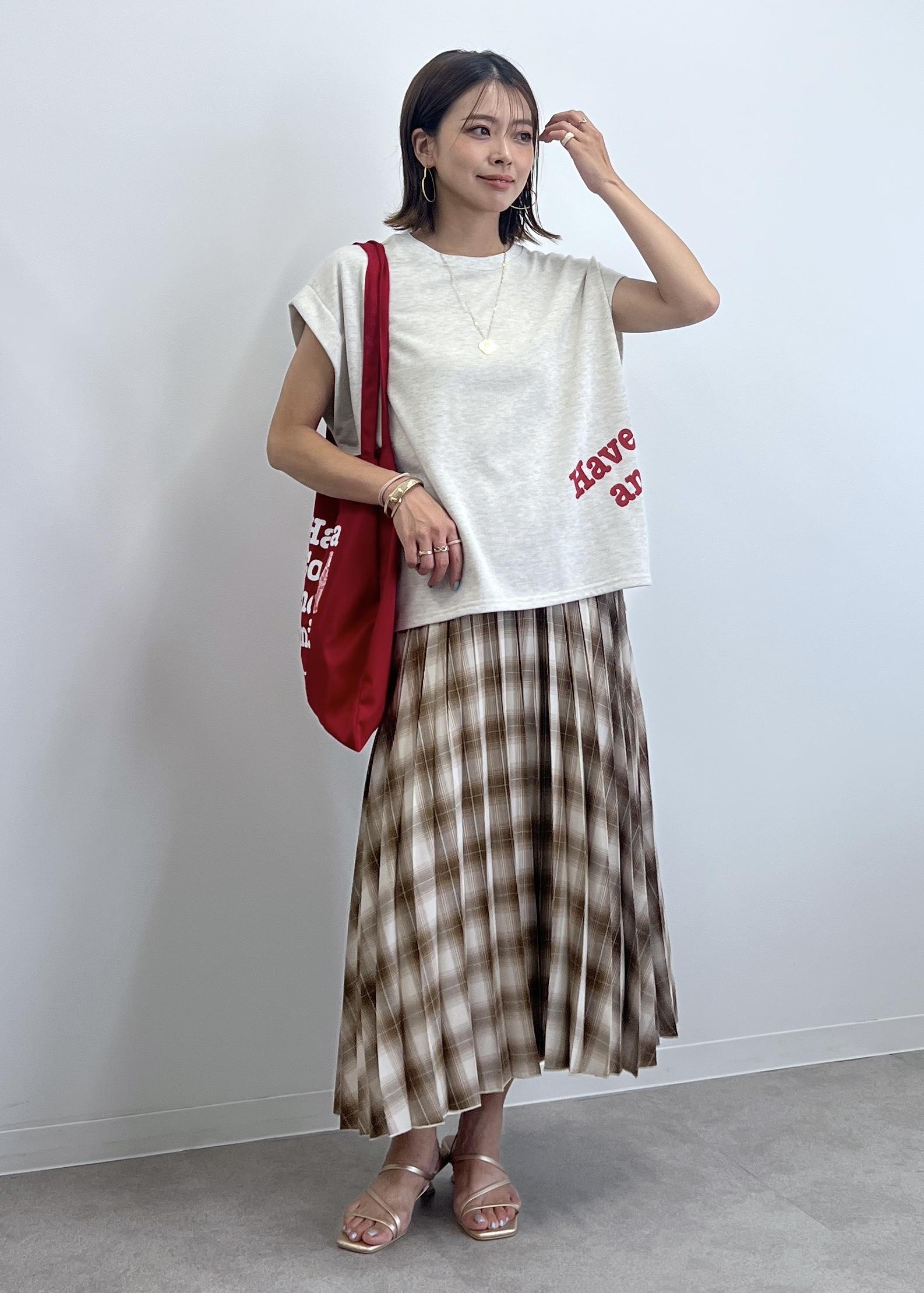 ROPE' PICNICのチェック柄プリーツスカートを使ったコーディネートを紹介します。｜Rakuten Fashion(楽天ファッション／旧楽天ブランドアベニュー)6028881