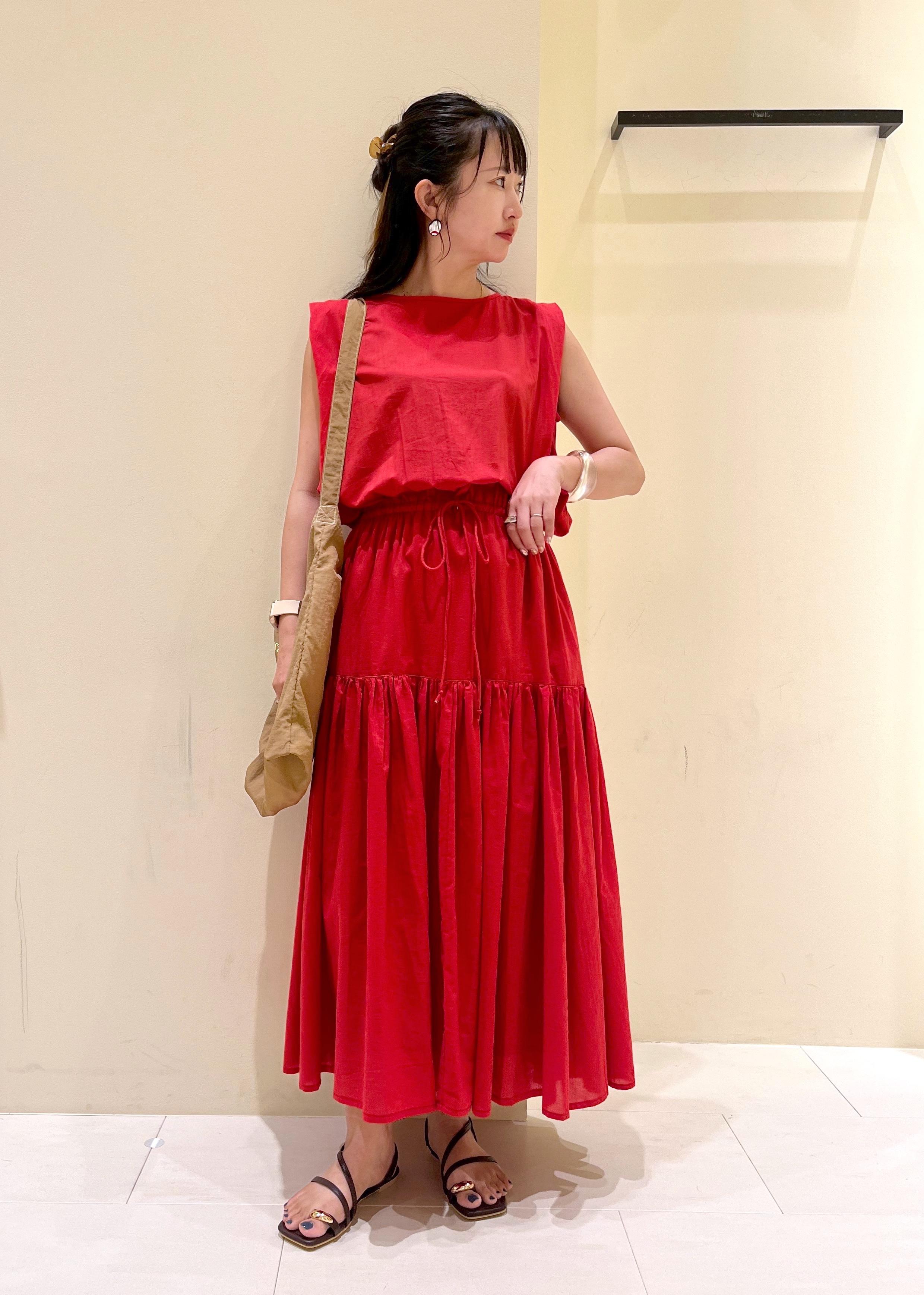 ROPE' PICNICのコットンボイルティアードワンピースを使ったコーディネートを紹介します。｜Rakuten Fashion(楽天ファッション／旧楽天ブランドアベニュー)6028909