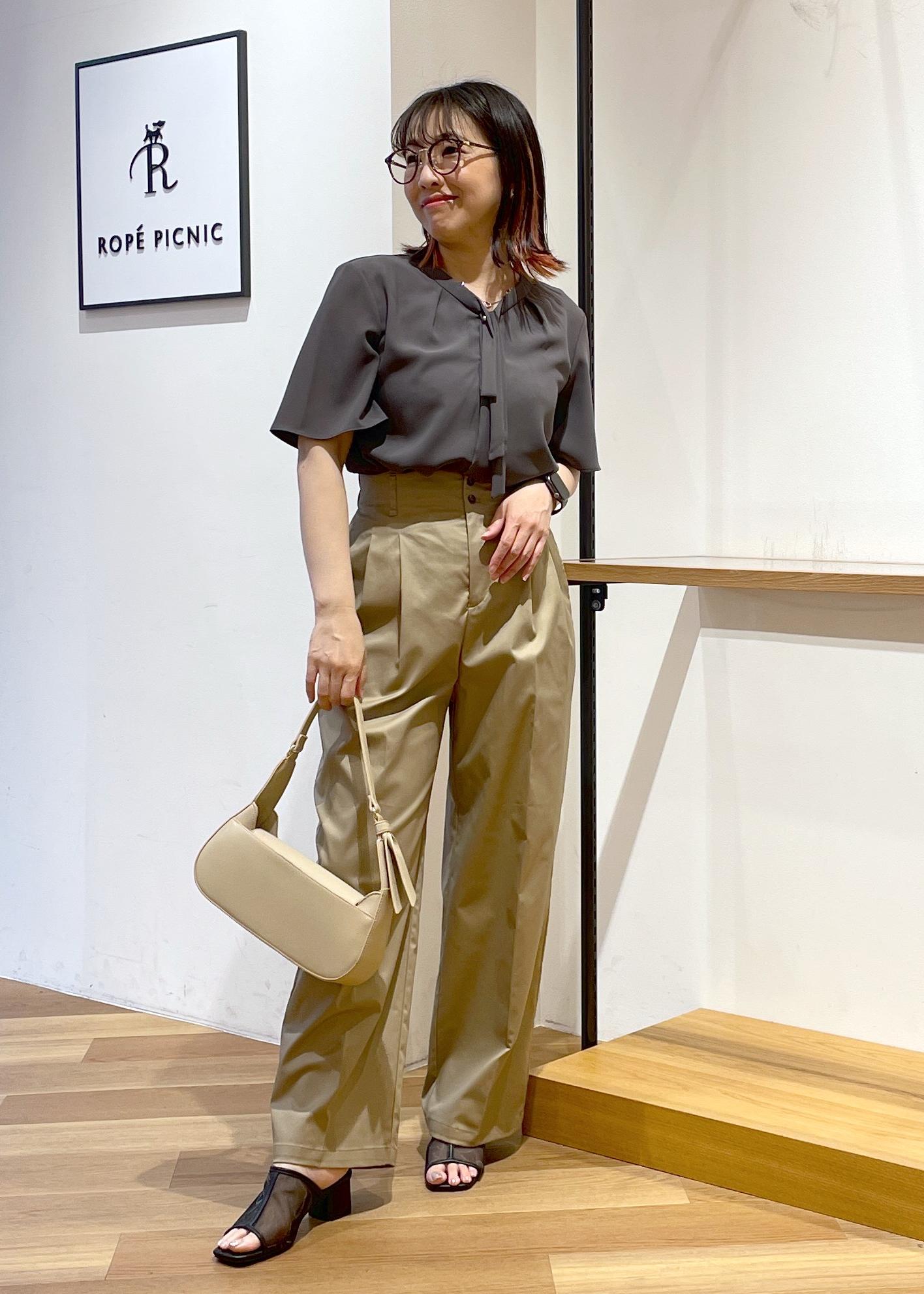 ROPE' PICNICの【UVカット・接触冷感】タックチノワイドパンツを使ったコーディネートを紹介します。｜Rakuten Fashion(楽天ファッション／旧楽天ブランドアベニュー)6028897