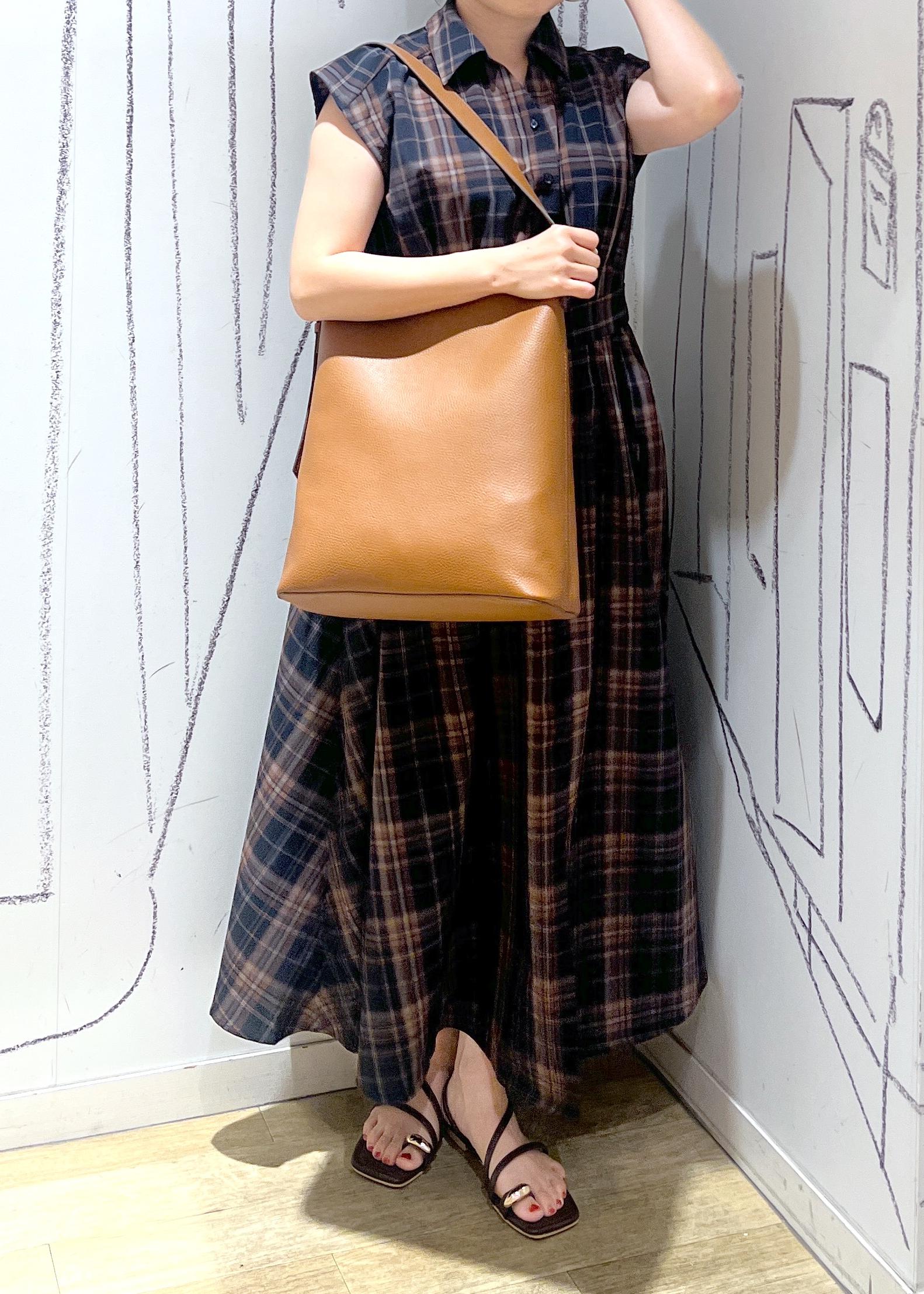 ROPE' PICNICのウエストタックチェックアソートワンピースを使ったコーディネートを紹介します。｜Rakuten Fashion(楽天ファッション／旧楽天ブランドアベニュー)6028991