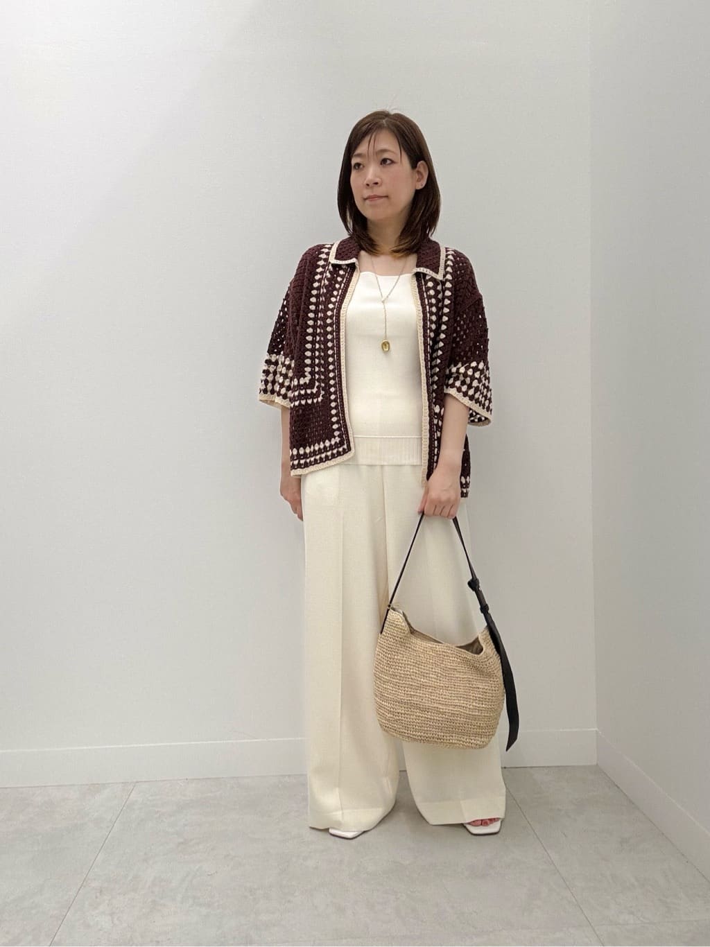 Vinのバイカラークロシェニットシャツを使ったコーディネートを紹介します。｜Rakuten Fashion(楽天ファッション／旧楽天ブランドアベニュー)5890420