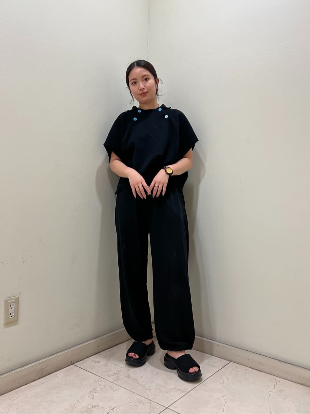 STACCATOのユーミーニットサンダルを使ったコーディネートを紹介します。｜Rakuten Fashion(楽天ファッション／旧楽天ブランドアベニュー)5892209