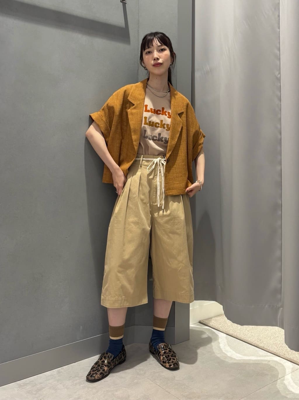 Vinのリネンライクハーフスリーブジャケットを使ったコーディネートを紹介します。｜Rakuten Fashion(楽天ファッション／旧楽天ブランドアベニュー)5892918