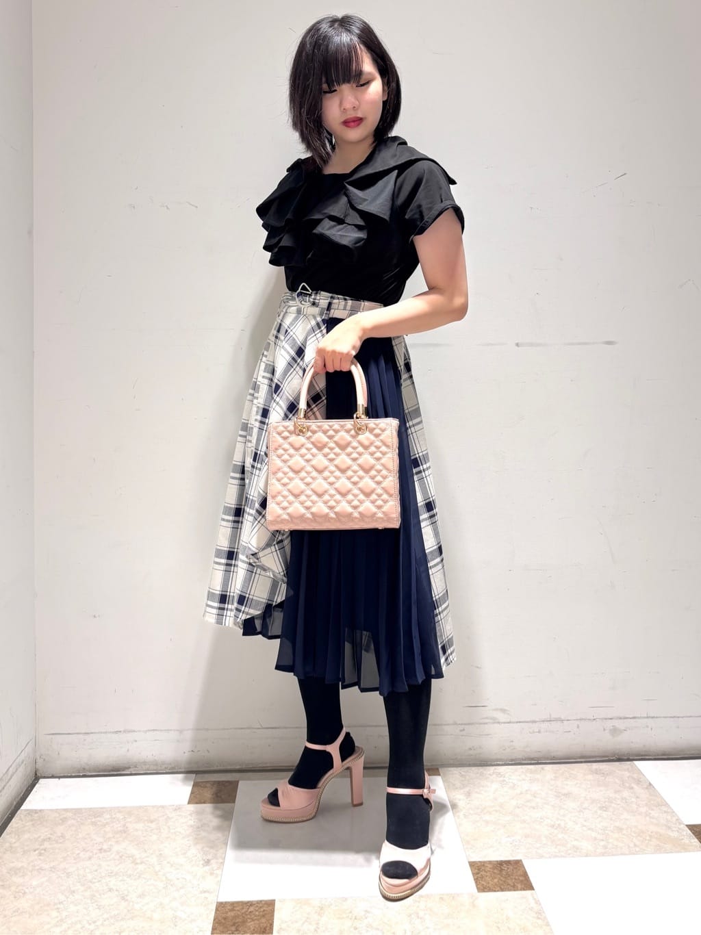 ESPERANZAのラインストーンコバサンダルを使ったコーディネートを紹介します。｜Rakuten Fashion(楽天ファッション／旧楽天ブランドアベニュー)5893300