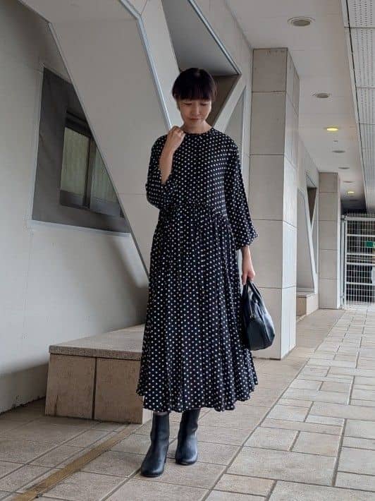 BEARDSLEYのドットギャザーワンピースを使ったコーディネート