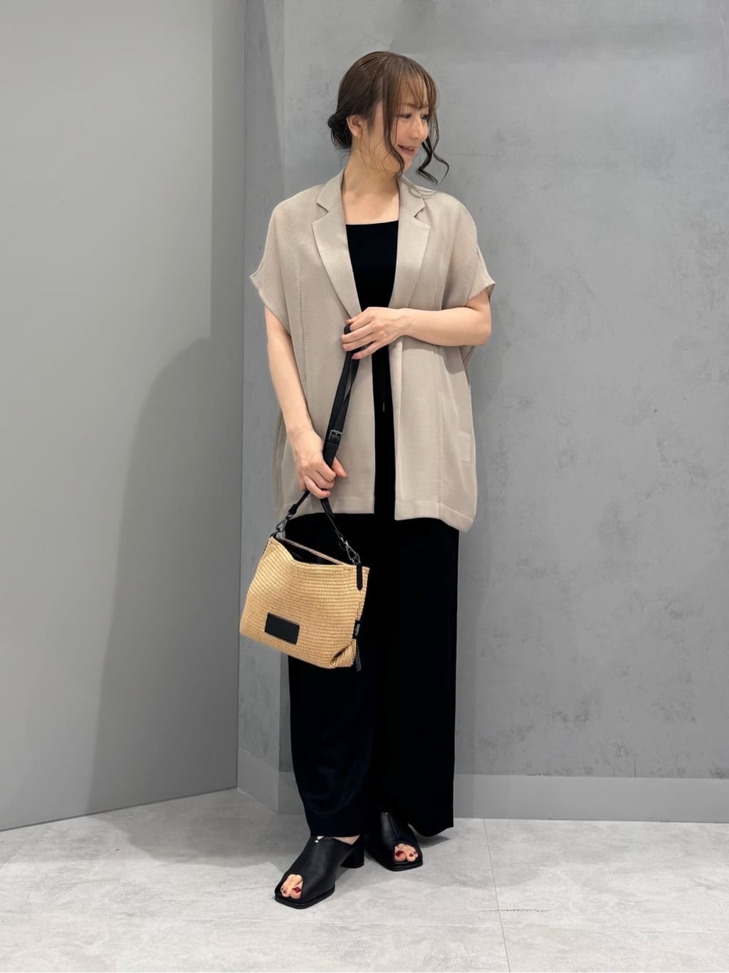 LASUDのリラックスイージーワイドパンツを使ったコーディネートを紹介します。｜Rakuten Fashion(楽天ファッション／旧楽天ブランドアベニュー)5900862