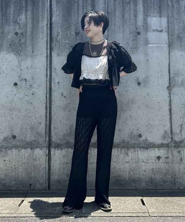 BEAMS HEARTのレース サテン ビスチェ * Tシャツ 25SS クロップドを使ったコーディネートを紹介します。｜Rakuten Fashion(楽天ファッション／旧楽天ブランドアベニュー)5901485