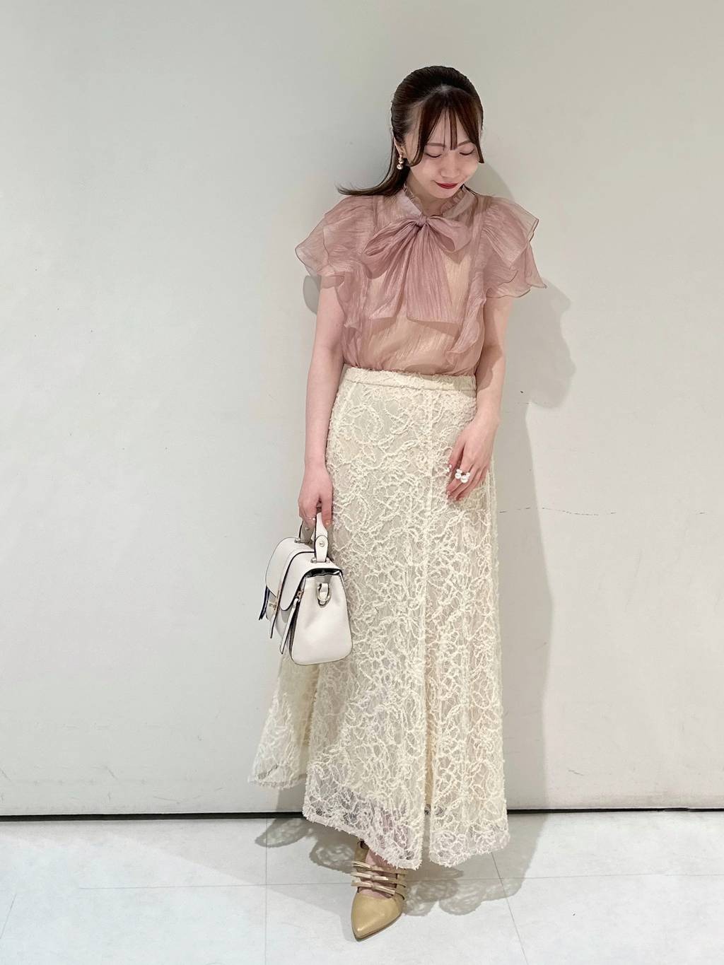 mysty womanのフレアスリーブ2WAYブラウスを使ったコーディネートを紹介します。｜Rakuten Fashion(楽天ファッション／旧楽天ブランドアベニュー)5903587