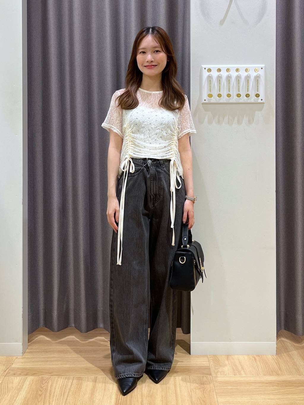 mysty womanのレースアレンジドロストTを使ったコーディネートを紹介します。｜Rakuten Fashion(楽天ファッション／旧楽天ブランドアベニュー)5903810