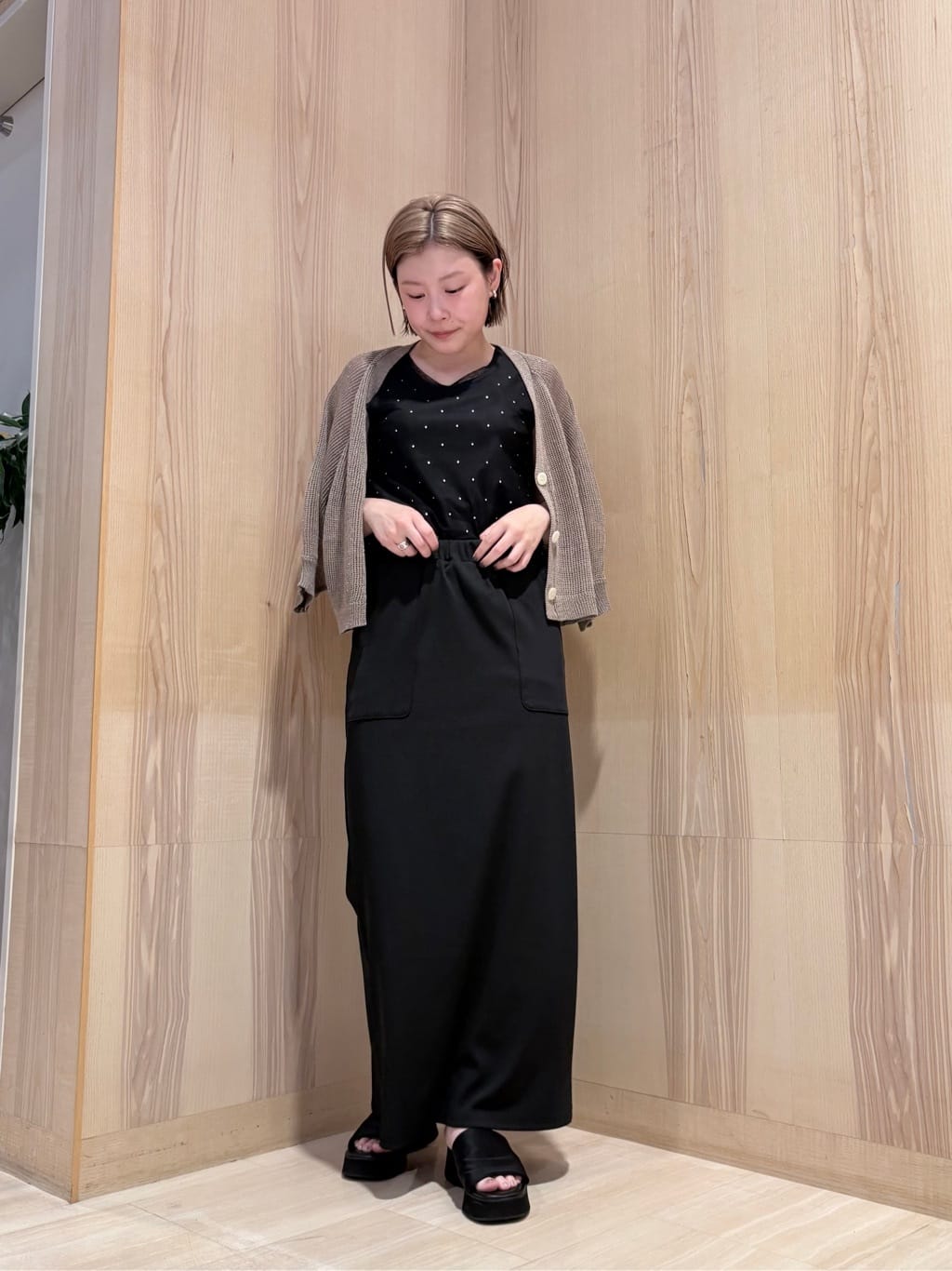 Vinのリブナロースカートを使ったコーディネートを紹介します。｜Rakuten Fashion(楽天ファッション／旧楽天ブランドアベニュー)5909206