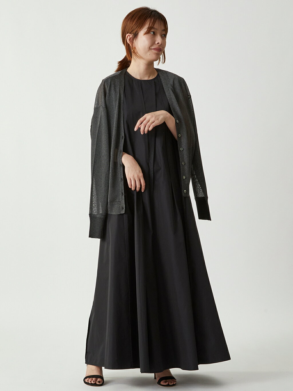 1er Arrondissementのメタルライクカーディガンを使ったコーディネートを紹介します。｜Rakuten Fashion(楽天ファッション／旧楽天ブランドアベニュー)5910859