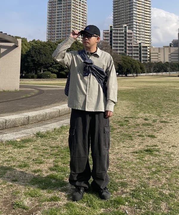 BEAMS HEARTのワイド デニム カーゴパンツを使ったコーディネートを紹介します。｜Rakuten Fashion(楽天ファッション／旧楽天ブランドアベニュー)5915195