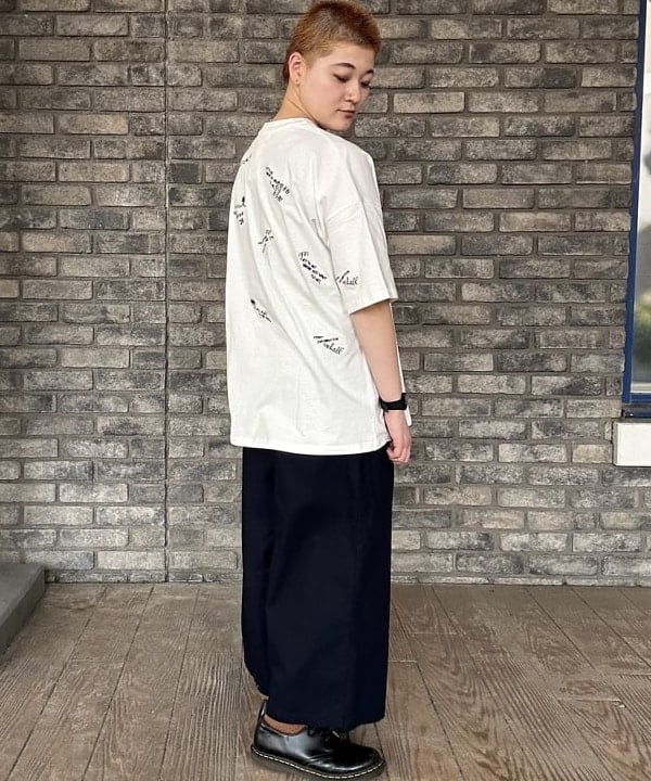 BEAMS HEARTのサイドベルト ワイドパンツを使ったコーディネートを紹介します。｜Rakuten Fashion(楽天ファッション／旧楽天ブランドアベニュー)5915323