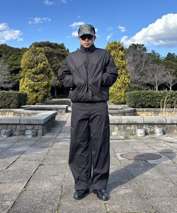 BEAMS OUTLETのリバーシブル ジップアップ ブルゾンを使ったコーディネートを紹介します。｜Rakuten Fashion(楽天ファッション／旧楽天ブランドアベニュー)5915330