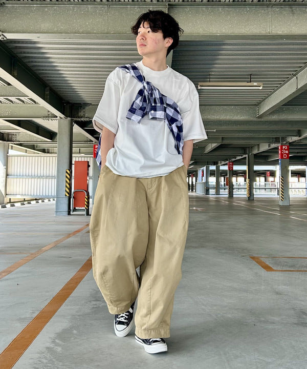 BEAMS HEARTのステッチ 配色 オーバー Tシャツを使ったコーディネートを紹介します。｜Rakuten Fashion(楽天ファッション／旧楽天ブランドアベニュー)5915416