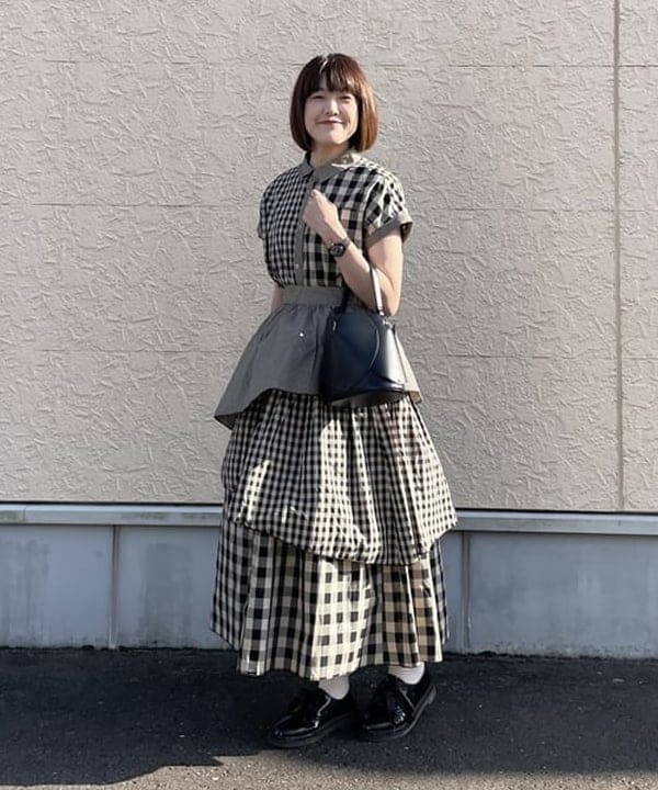 BEAMS HEARTの【ベストセラー/洗濯機OK/チェック柄/半袖】クレイジー ギンガムシャツ 25SS チェックシャツを使ったコーディネートを紹介します。｜Rakuten Fashion(楽天ファッション／旧楽天ブランドアベニュー)5915542