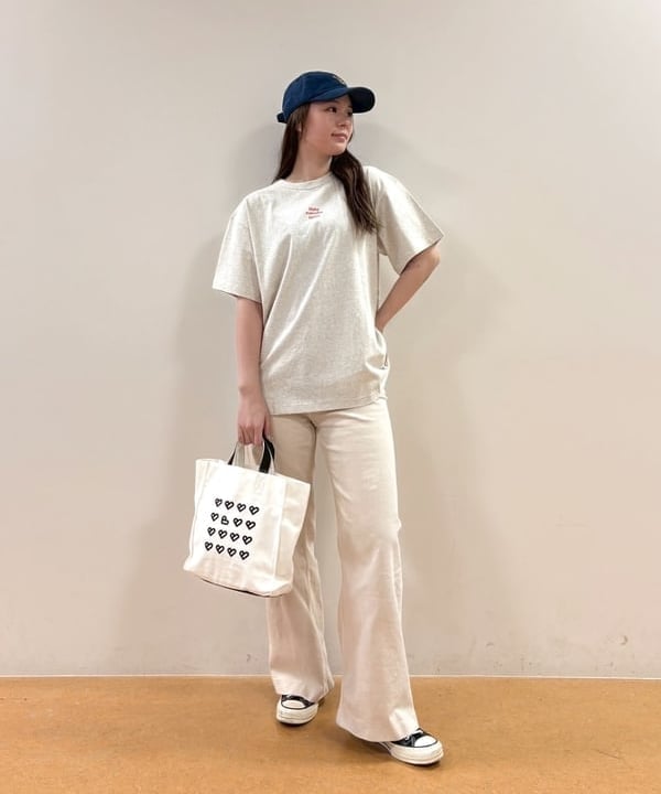 BEAMS HEARTのサガラ刺繍 B-HEARTロゴ ハート Tシャツ(S~L)を使ったコーディネートを紹介します。｜Rakuten Fashion(楽天ファッション／旧楽天ブランドアベニュー)5915642