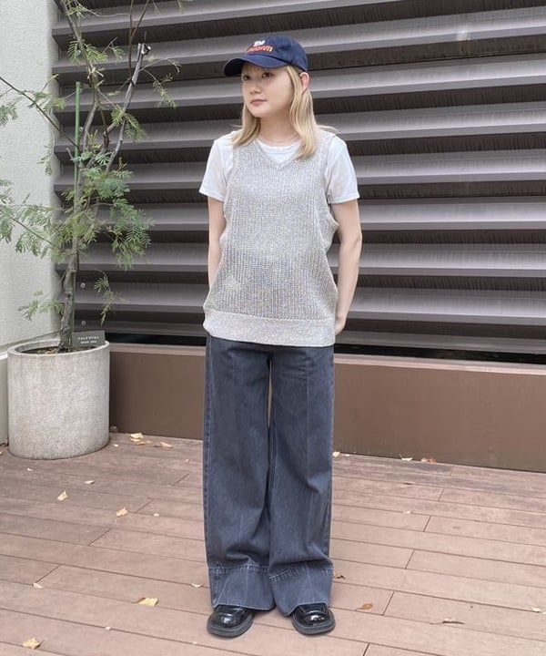 BEAMS HEARTのラメニット ノースリーブ プルオーバーを使ったコーディネートを紹介します。｜Rakuten Fashion(楽天ファッション／旧楽天ブランドアベニュー)5915781