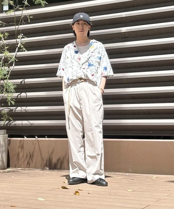 BEAMS HEARTのプリント オープンカラー シャツを使ったコーディネートを紹介します。｜Rakuten Fashion(楽天ファッション／旧楽天ブランドアベニュー)5915793