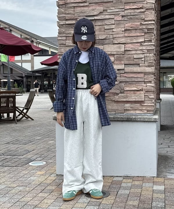 BEAMS WOMENの【別注】Champion / リバースウィーブ(R) ロング パンツを使ったコーディネートを紹介します。｜Rakuten Fashion(楽天ファッション／旧楽天ブランドアベニュー)5916196