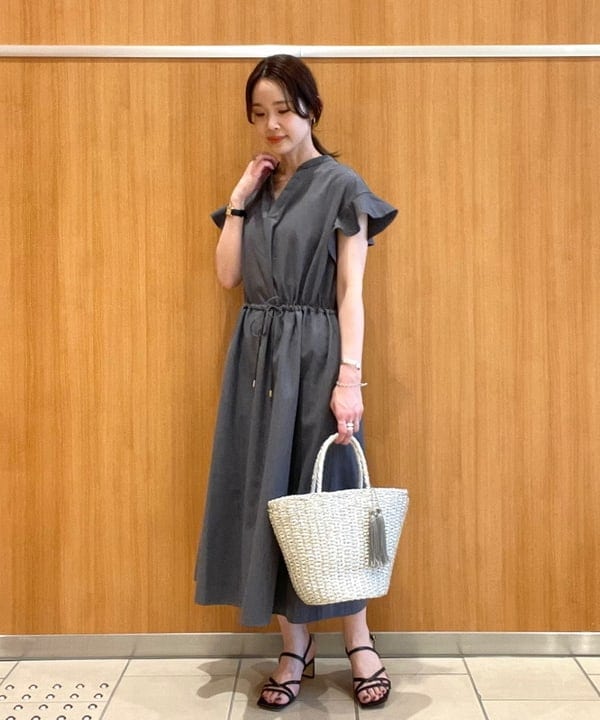 BEAMS HEARTの袖フリル ドロスト スキッパー ワンピース 25SSを使ったコーディネートを紹介します。｜Rakuten Fashion(楽天ファッション／旧楽天ブランドアベニュー)5916220