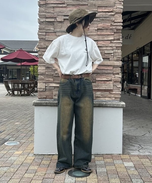 BEAMS HEARTのブラスト ワイド ストレート デニムを使ったコーディネートを紹介します。｜Rakuten Fashion(楽天ファッション／旧楽天ブランドアベニュー)5916495