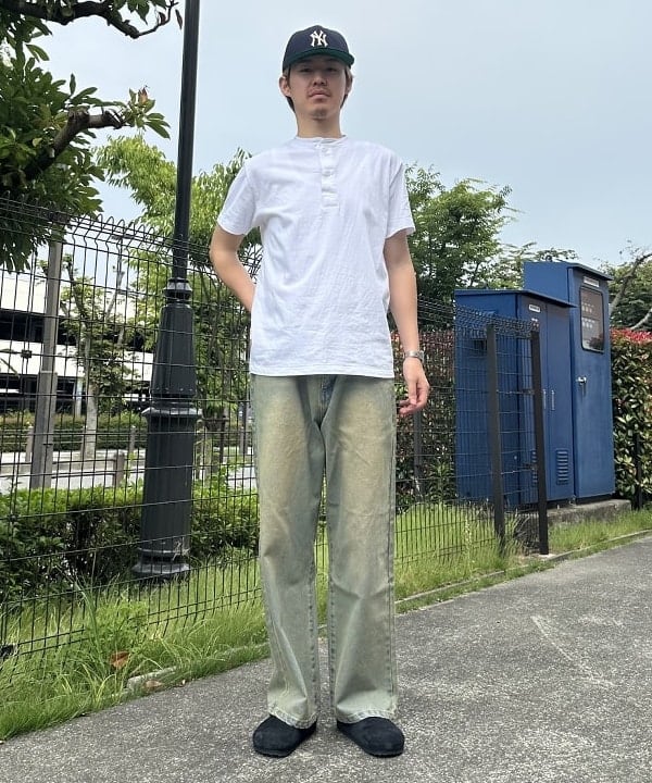 BEAMS MENのブラスト ワイド ストレート デニムを使ったコーディネートを紹介します。｜Rakuten Fashion(楽天ファッション／旧楽天ブランドアベニュー)5916713