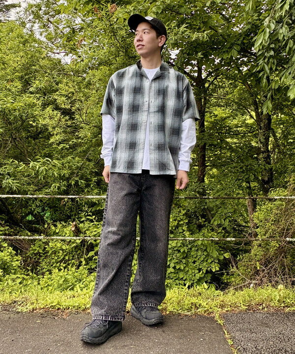 BEAMS HEARTのオンブレーチェック オープンカラー シャツを使ったコーディネートを紹介します。｜Rakuten Fashion(楽天ファッション／旧楽天ブランドアベニュー)5916850