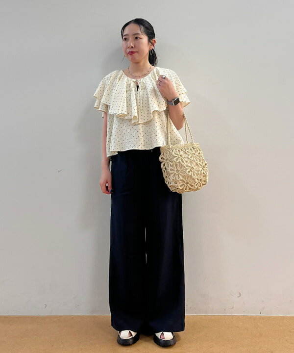 BEAMS HEARTの【洗濯機洗い可】リネンライク イージーパンツ 25SS ウエストゴム ワイドパンツを使ったコーディネートを紹介します。｜Rakuten Fashion(楽天ファッション／旧楽天ブランドアベニュー)5917111