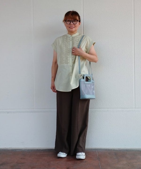 BEAMS HEARTの【洗濯機洗い可】レースヨーク シャツ 25SS フレンチスリーブ 半袖 夏 レディース きれいめを使ったコーディネートを紹介します。｜Rakuten Fashion(楽天ファッション／旧楽天ブランドアベニュー)5917218