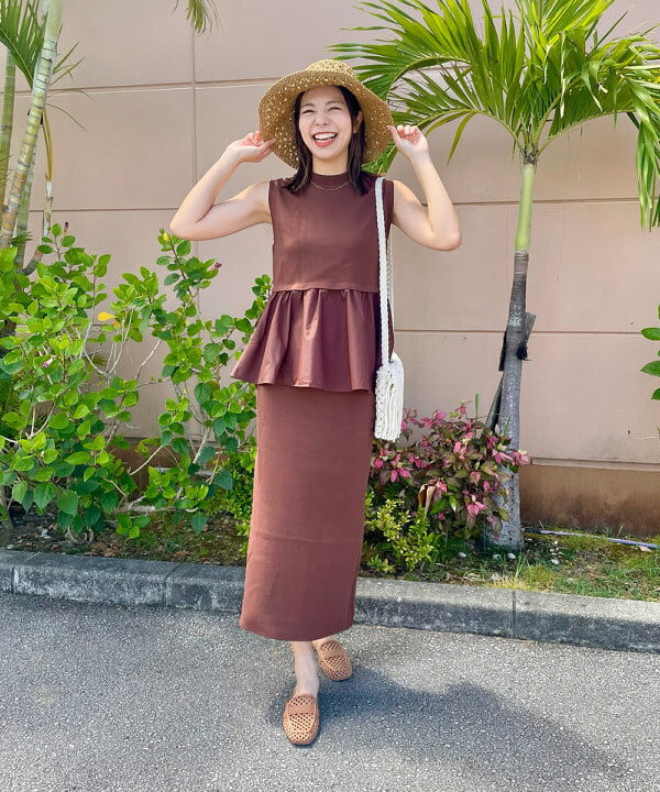 BEAMS HEARTの異素材ペプラムニットトップス&スカート セットアップ(セットアイテム)を使ったコーディネートを紹介します。｜Rakuten Fashion(楽天ファッション／旧楽天ブランドアベニュー)5917245