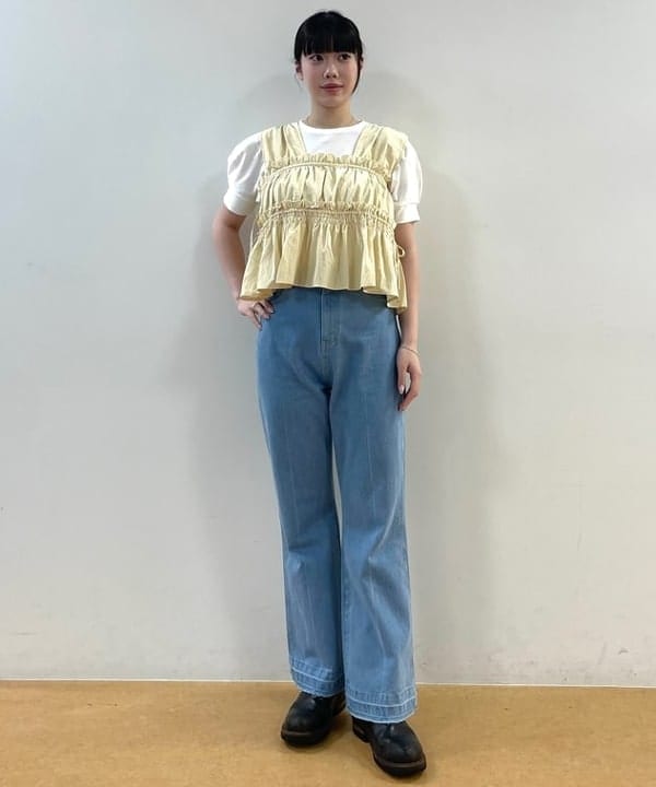 BEAMS HEARTの【洗濯機洗い可】シャーリング リボン ベスト 25SS ノースリーブ シルエット デザイントップスを使ったコーディネートを紹介します。｜Rakuten Fashion(楽天ファッション／旧楽天ブランドアベニュー)5917281