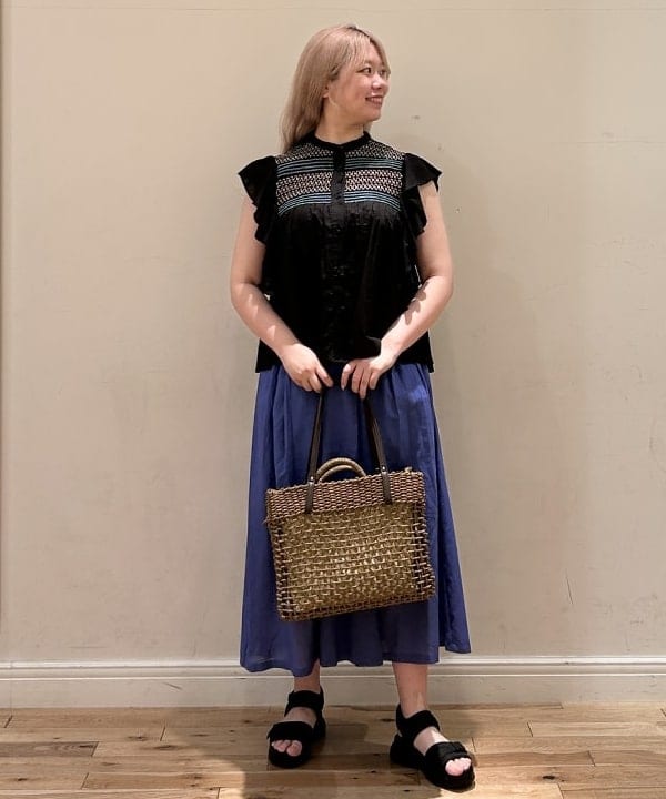 BEAMS HEARTのINDIA 刺繍 ブラウス 25SS エンブロイダリーを使ったコーディネートを紹介します。｜Rakuten Fashion(楽天ファッション／旧楽天ブランドアベニュー)5917292