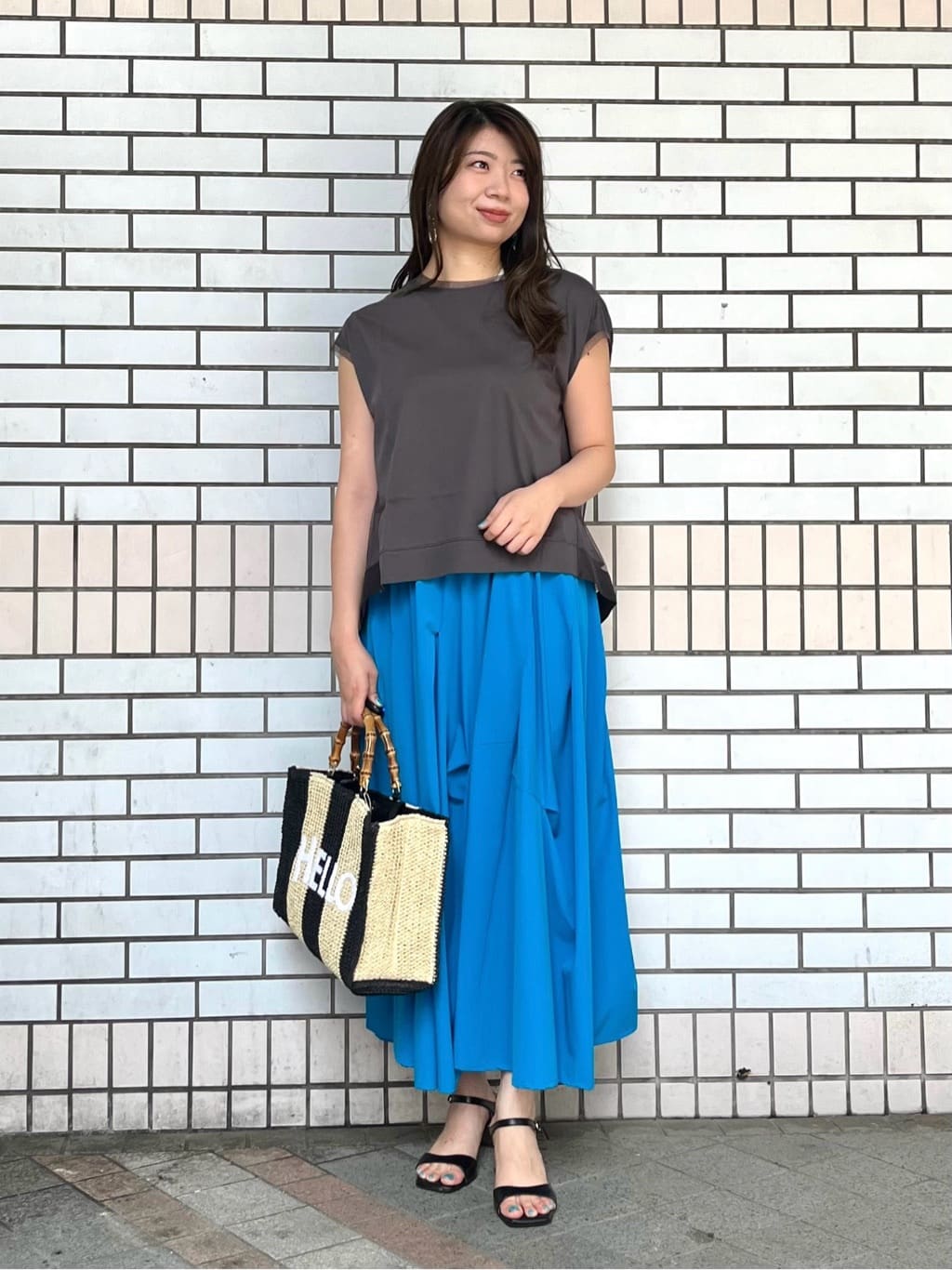 Vinのバックチュールフレンチスリーブカットソーを使ったコーディネートを紹介します。｜Rakuten Fashion(楽天ファッション／旧楽天ブランドアベニュー)5919912