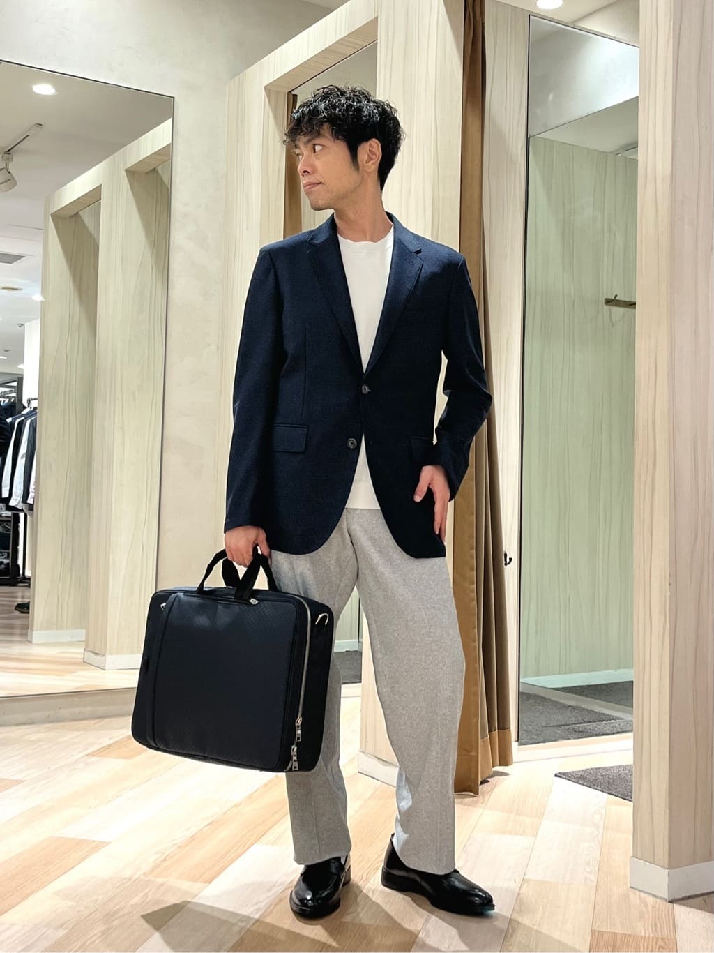 TAKEO KIKUCHIの【抗菌防臭】尾州 リネンブレンド ハニカムメッシュ ジャケットを使ったコーディネートを紹介します。｜Rakuten Fashion(楽天ファッション／旧楽天ブランドアベニュー)5920440