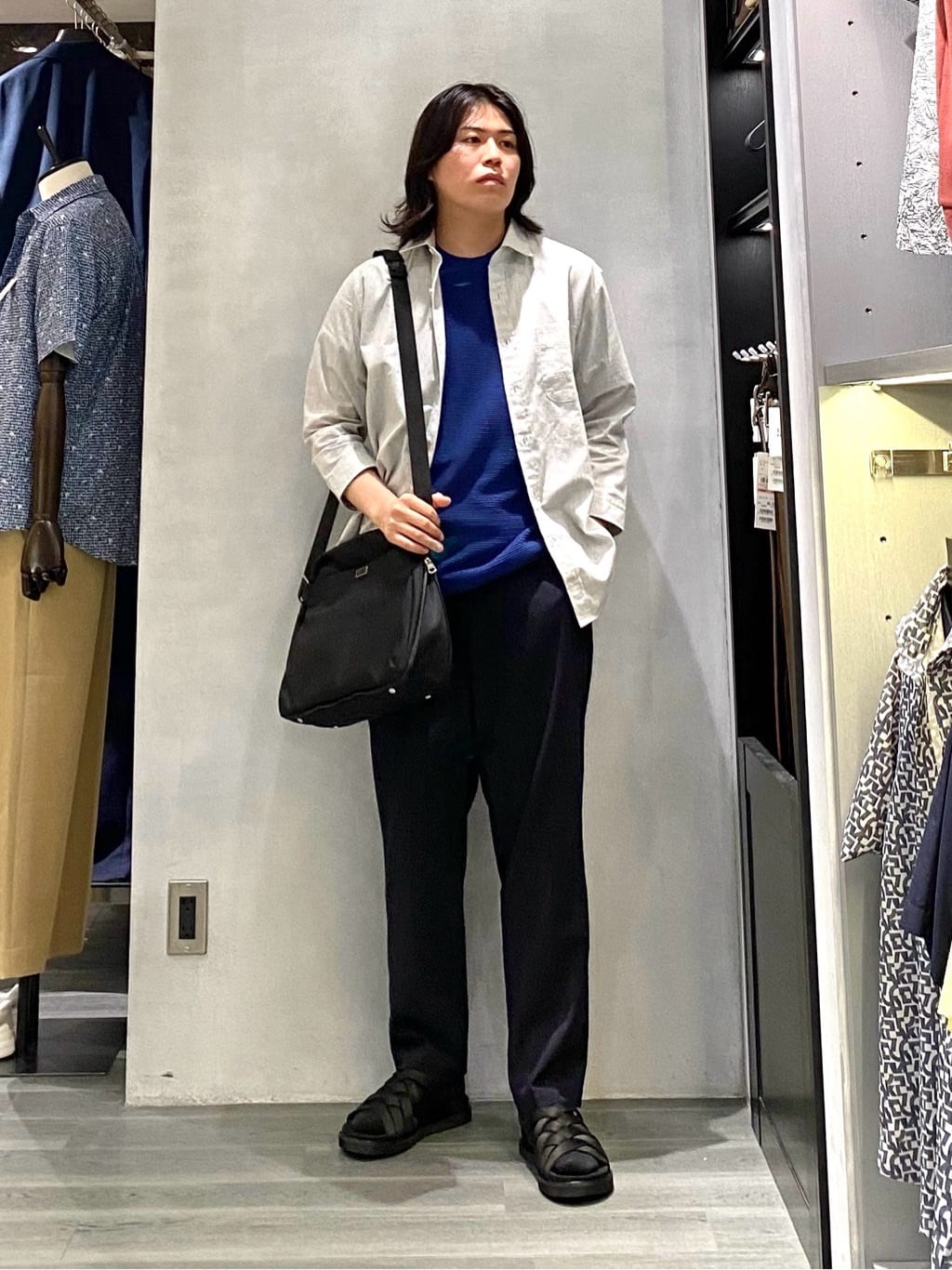 TAKEO KIKUCHIのハイブリッド リネン 7分袖 シャツを使ったコーディネートを紹介します。｜Rakuten Fashion(楽天ファッション／旧楽天ブランドアベニュー)5922644