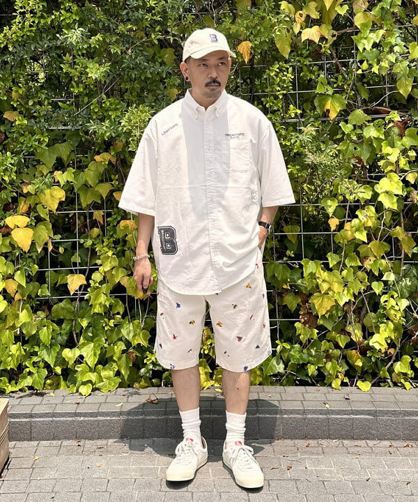 BEAMS HEARTのレタード オックス ビッグ ショートスリーブ シャツを使ったコーディネートを紹介します。｜Rakuten Fashion(楽天ファッション／旧楽天ブランドアベニュー)5923958