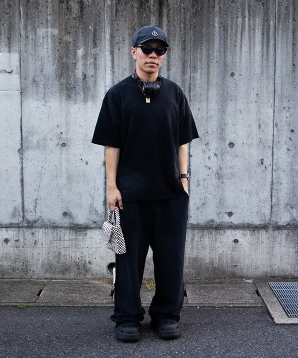 BEAMS HEARTのGMS ワイドストレート  コットンウラケ パンツを使ったコーディネートを紹介します。｜Rakuten Fashion(楽天ファッション／旧楽天ブランドアベニュー)5926237