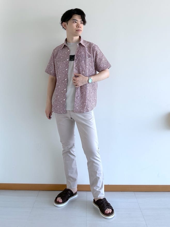 TAKEO KIKUCHIの【無地・チェック・ボタニカル柄】リップル シャツを使ったコーディネートを紹介します。｜Rakuten Fashion(楽天ファッション／旧楽天ブランドアベニュー)5929605