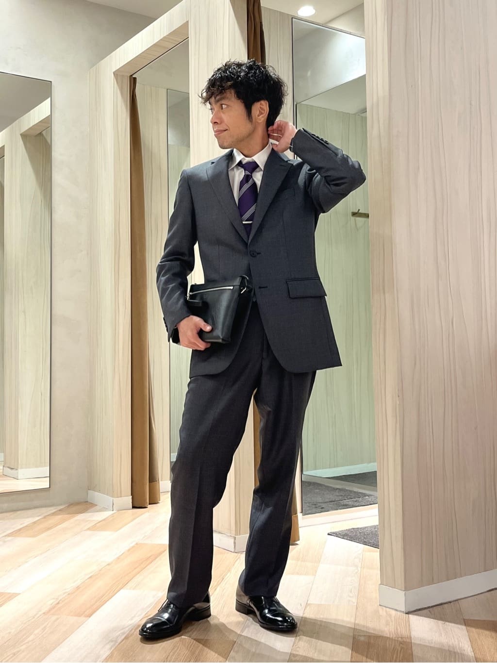 TAKEO KIKUCHIの【3ピース対応】バーズアイ スーツを使ったコーディネートを紹介します。｜Rakuten Fashion(楽天ファッション／旧楽天ブランドアベニュー)5934665